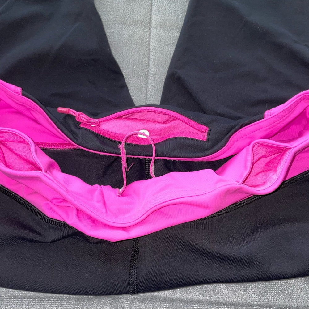 Lululemon crop leggings size 8 - Picture 6 of 8